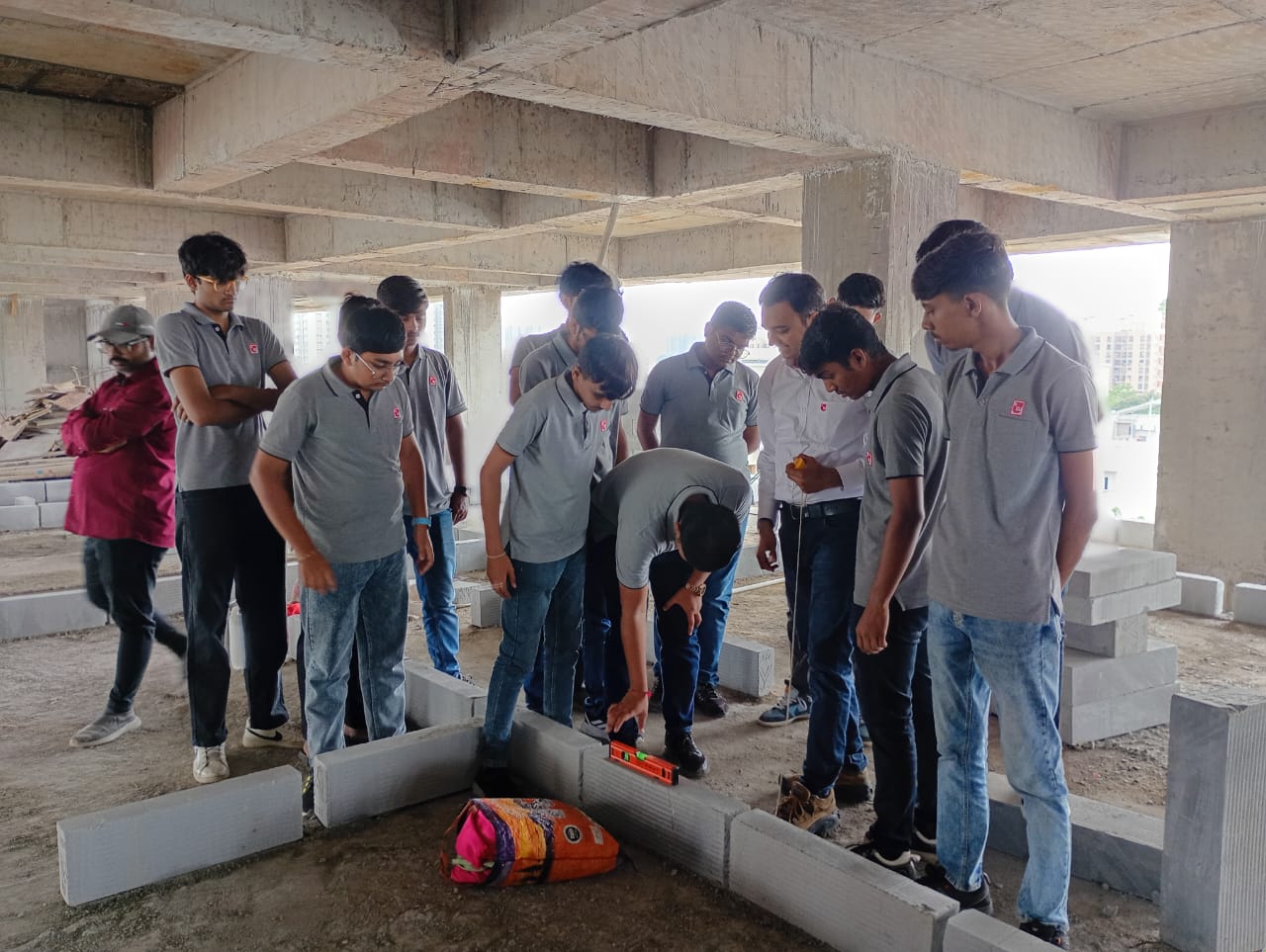 Photos of 3rd semester diploma in civil engineering students visited silver nest construction site