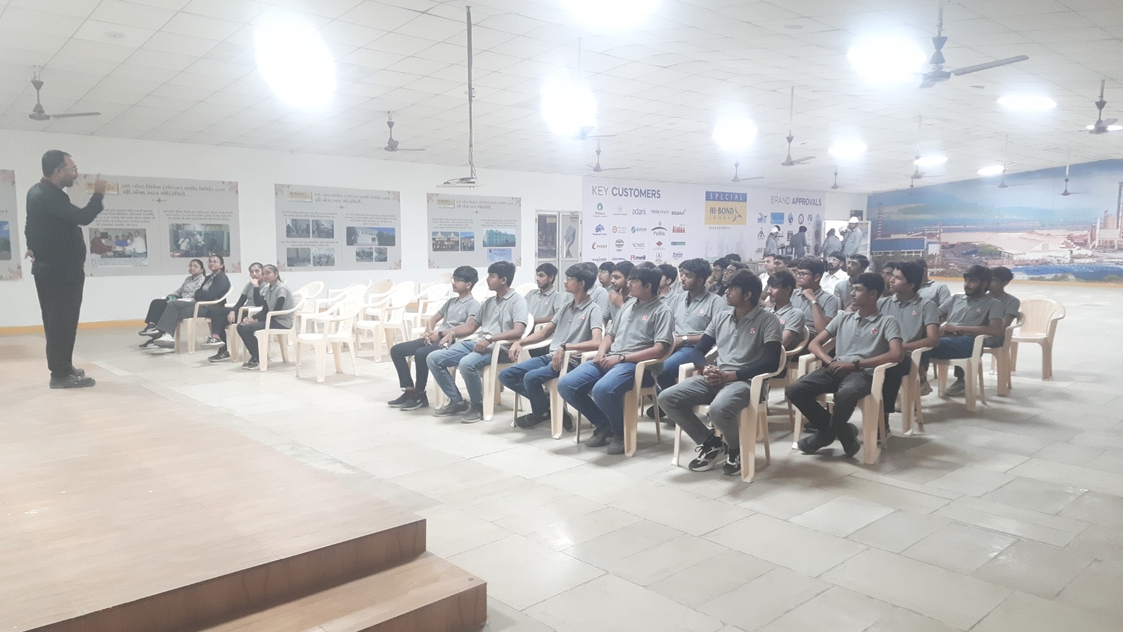Photos of 4th semester diploma in civil engineering students visited HI-Bond Cement Plant