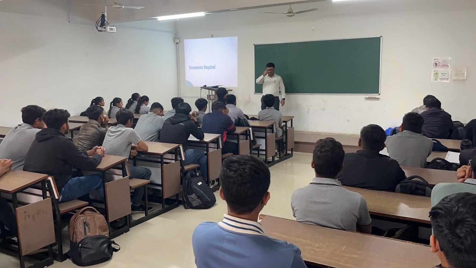 Photos of Expert Talk on "Tendering and contract"