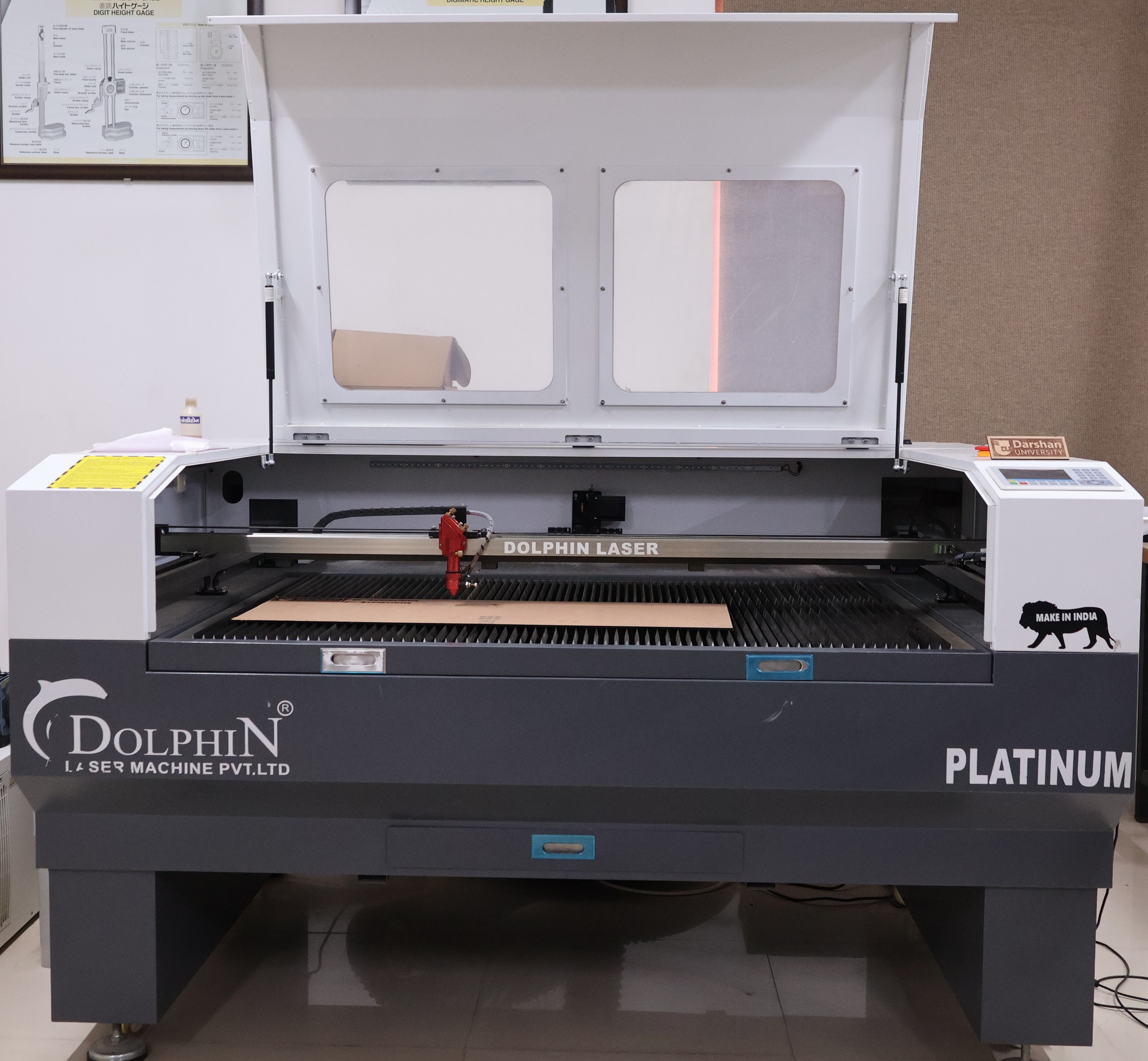 Laser Cutting & Engraving Machine
